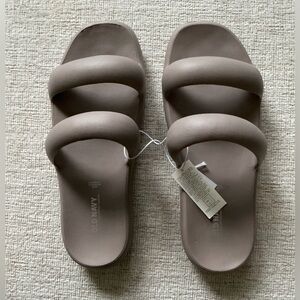 NWT Old Navy Slide Sandals
